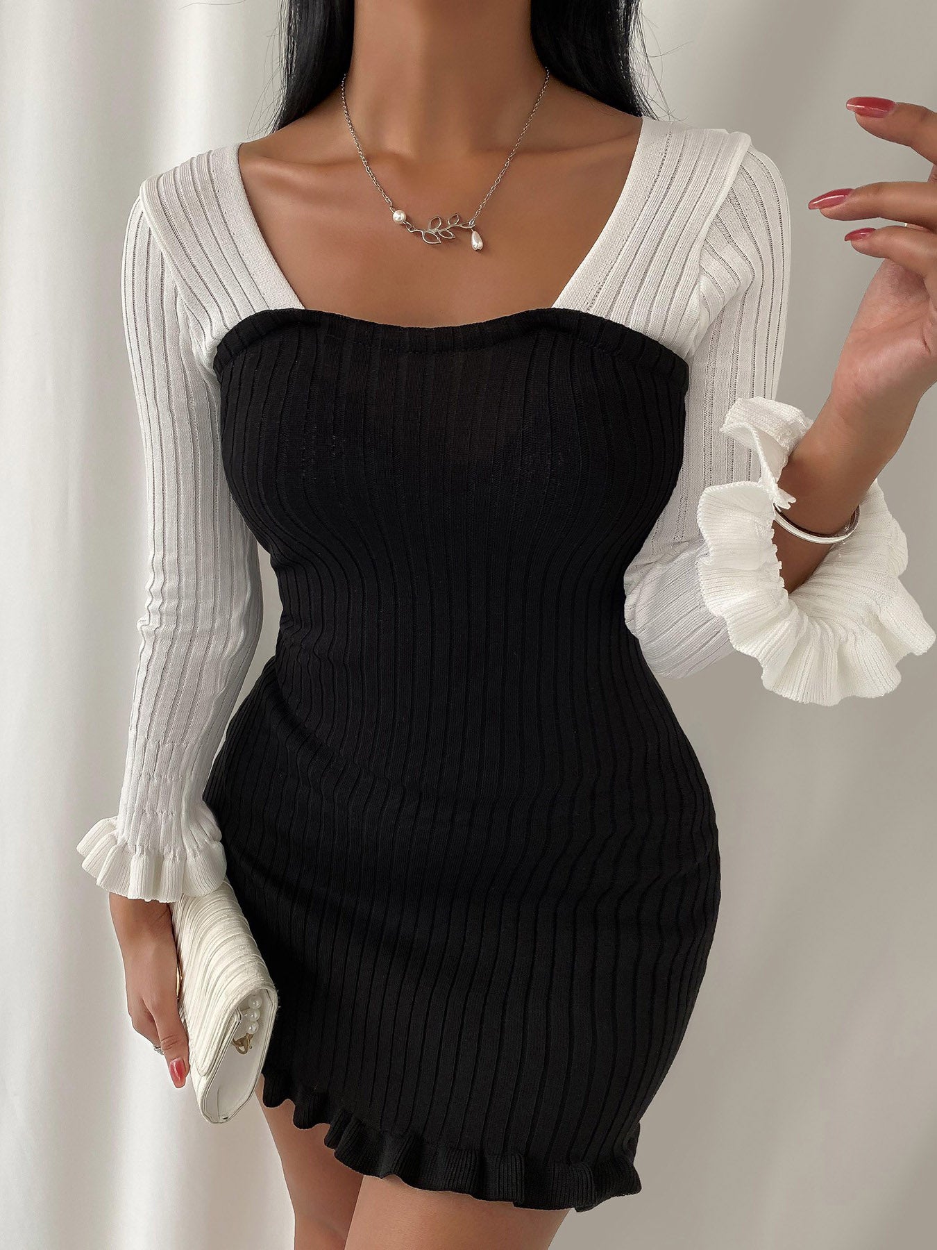 <tc>Mini φορεμα CANDI ασπρό/μαυρο</tc>